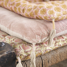 FLORA Cushion Cover: add a Touch of Romance to Your Home
